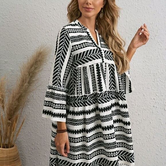 Notch Neck Flounce Sleeve Allover Geo Print Smock - Picture 6 of 8